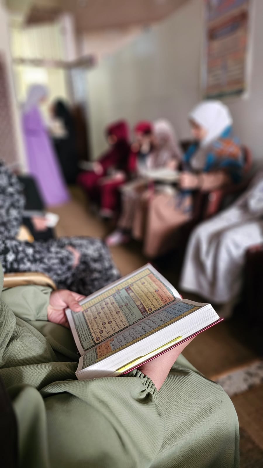 صورة إضافية 4 من الخبر: اختبار الفصل الرابع لطالبات مدرسة البناء العلمي